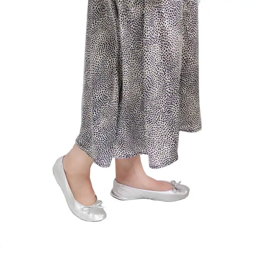 24-Pair Silver Foldable Flats for Wedding Guests by Lumos Blue Women's silver flats for Wedding